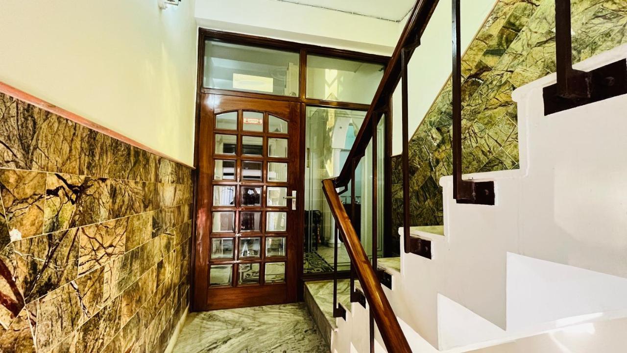 Hotel Starline Sector 28 Gurgáon Kültér fotó