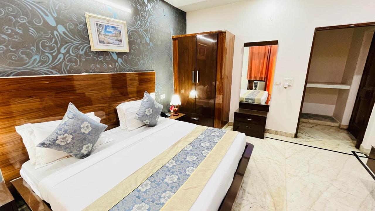Hotel Starline Sector 28 Gurgáon Kültér fotó